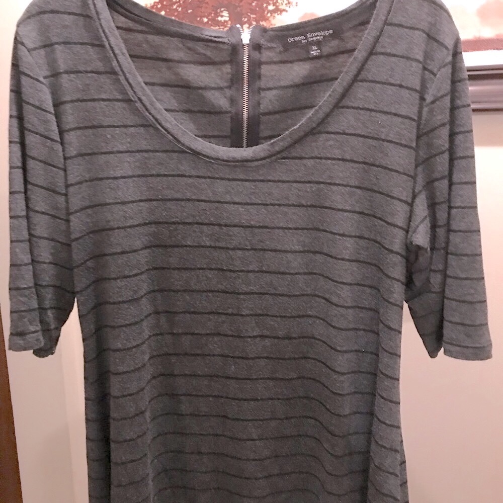 Zippered T-shirt